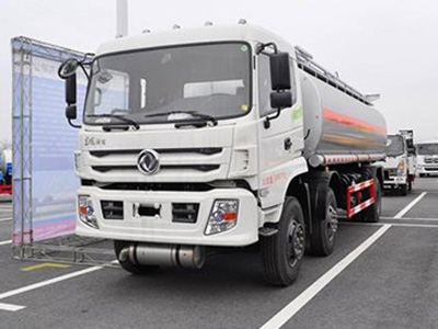  東風(fēng)特商三軸20噸油罐車